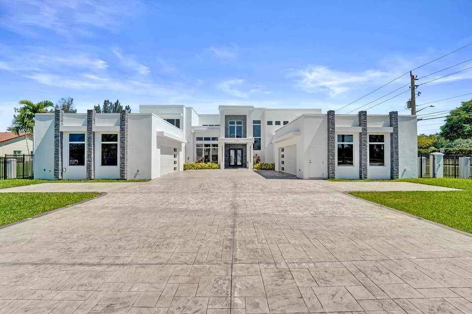 Listing photo of a home for sale in Plantation, Florida