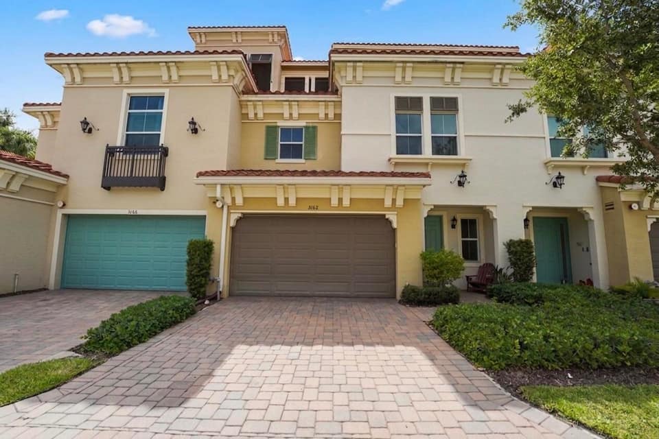 Listing photo of a home for sale in Sunrise, Florida