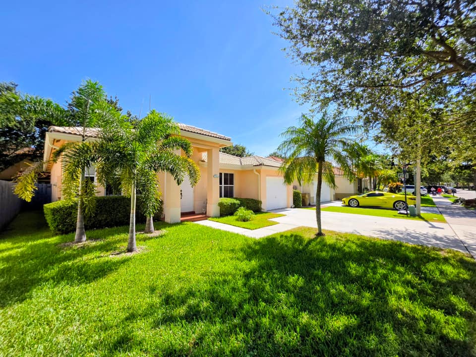 Listing photo of a home for sale in Davie, Florida