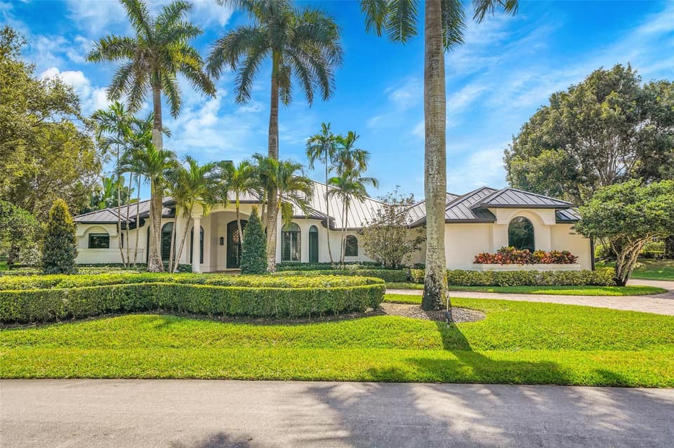 Listing photo of a home for sale in Weston, Florida