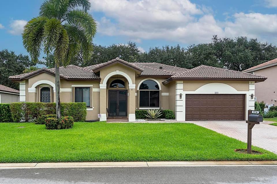 Foto de una propiedad en venta en Coral Springs, Florida