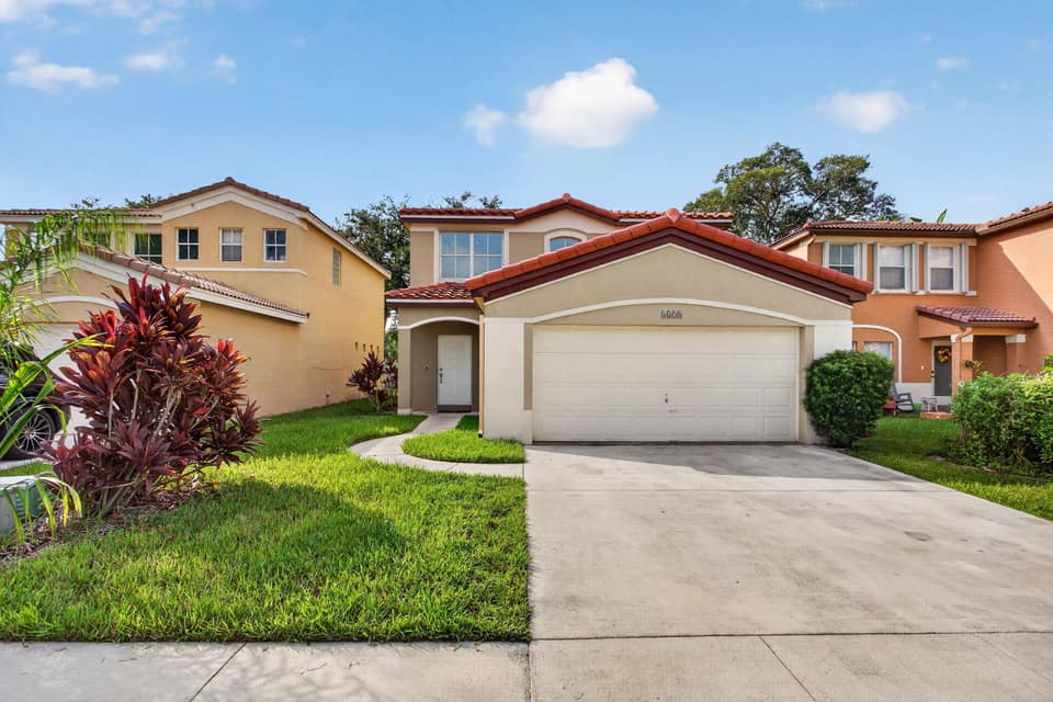 Listing photo of a home for sale in Deerfield Beach, Florida