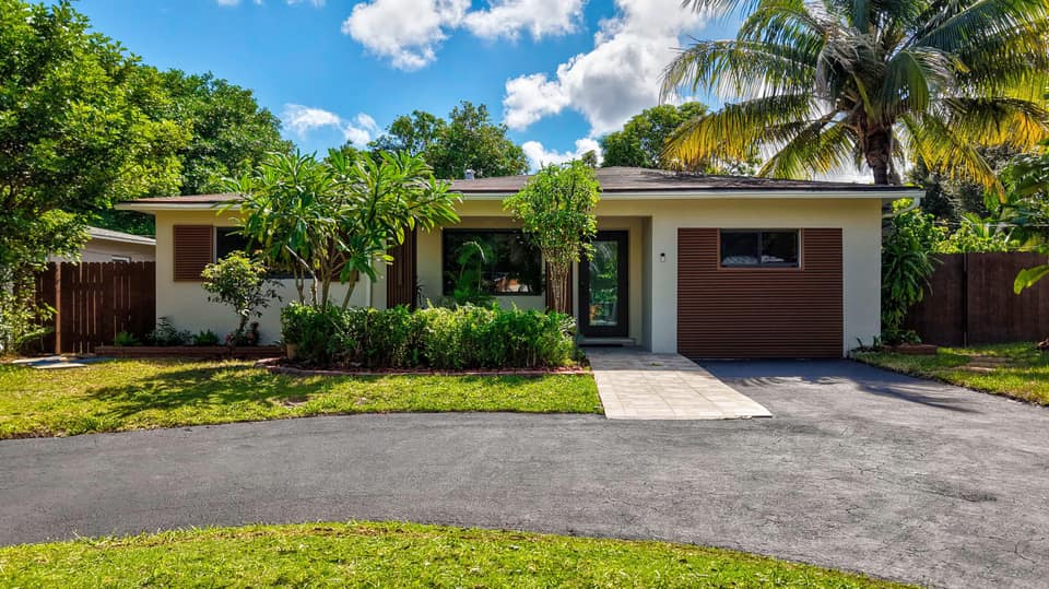 Listing photo of a home for sale in Hollywood, Florida